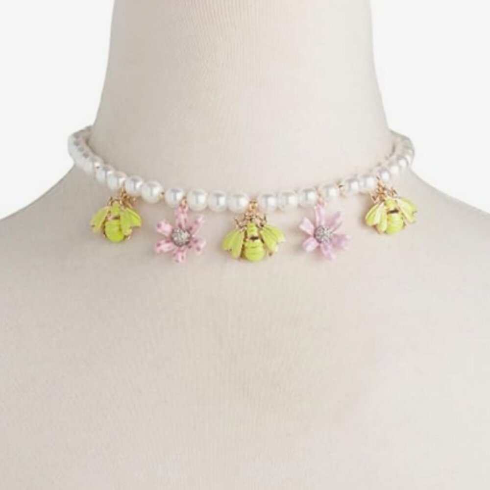 Betsey Johnson Queen Bee Pearl Flower Frontal Necklace NWT